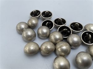 Tin knap - rustik og flot sølvgrå farve, ca 15 mm